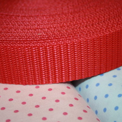 Gurtband rot Artikel aus dem renee-d.de Onlineshop: Gurtband rot 3 cm